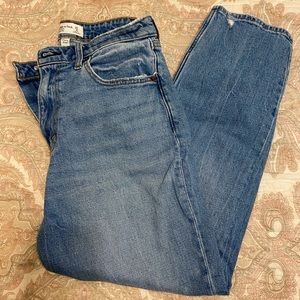 Sold - Abercrombie & Fitch Curve Love High Rise Mom Jeans